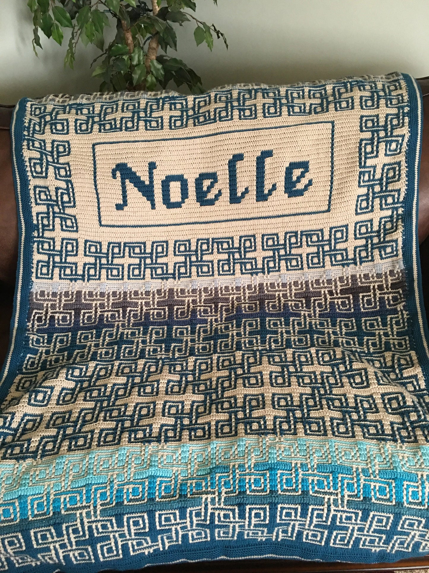 Mosaic Crochet Alphabet-D'Nealian Font