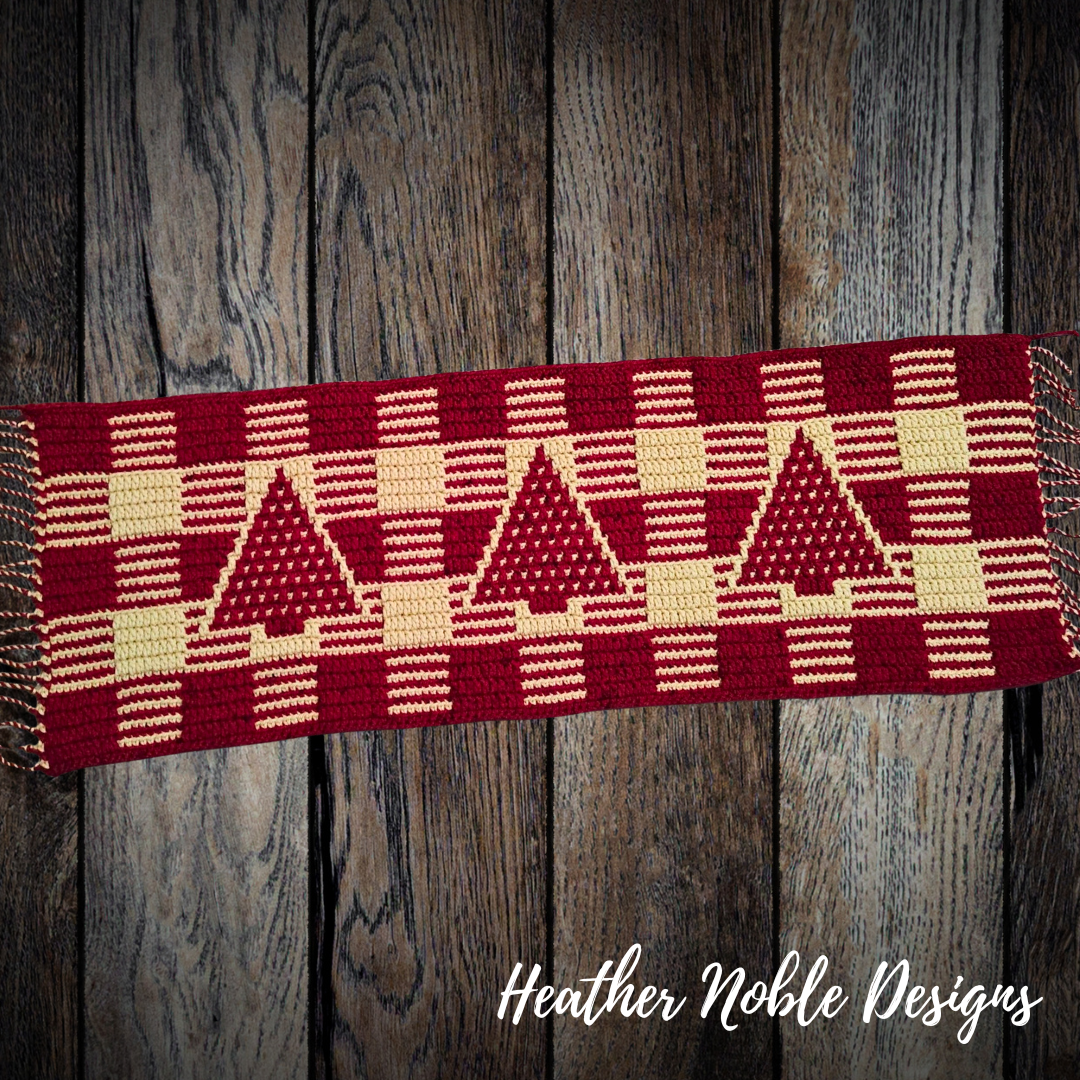 Christmas Tree Table Runner – Mosaic Crochet Pattern (PDF Pattern)