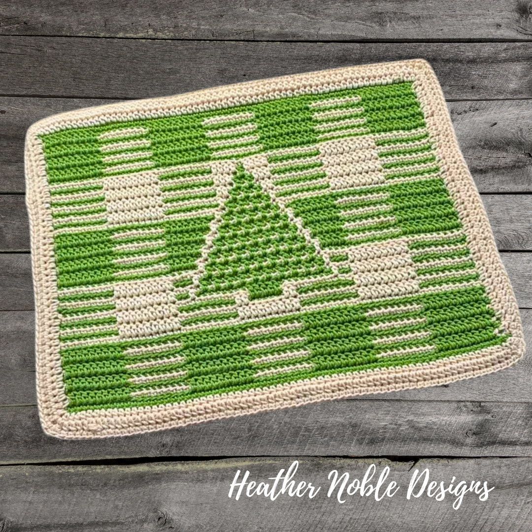 Christmas Tree Placemat – Mosaic Crochet Pattern (PDF Pattern)
