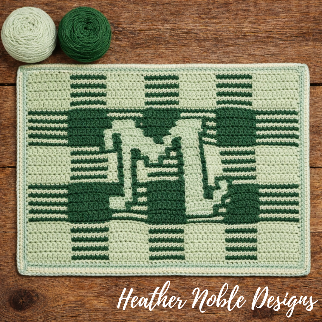 Monogram "M" Placemat - Mosaic Crochet Pattern (PDF Pattern)
